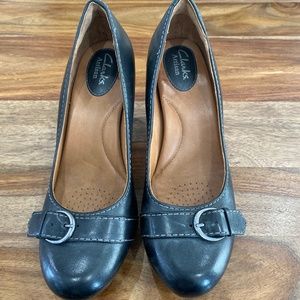 Clarks Artisan Heels black
